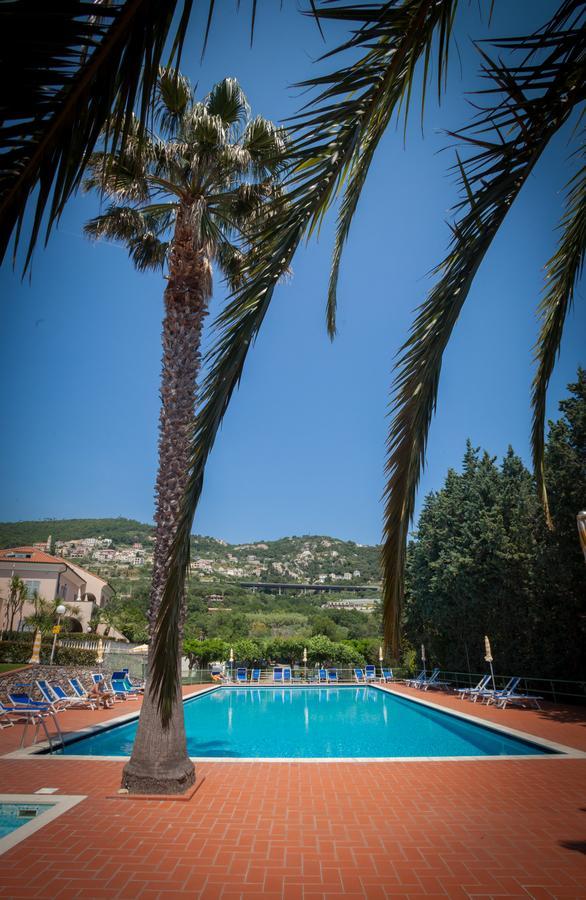 פייטרה ליגורה Residence Pian Dei Boschi מראה חיצוני תמונה